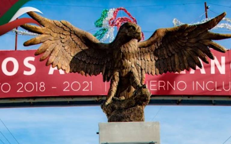 Águila que se posa a beber agua”, escultura que luce en la entrada a  Cuautlancingo - El Sol de Puebla | Noticias Locales, Policiacas, sobre  México, Puebla y el Mundo