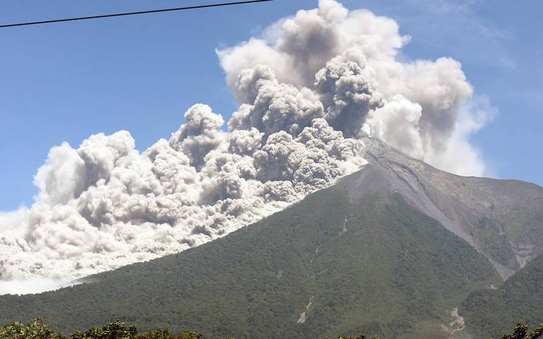 Alerta por erupción del volcán de Fuego en Guatemala, el más activo de  Centroamérica - El Sol de Puebla | Noticias Locales, Policiacas, sobre  México, Puebla y el Mundo