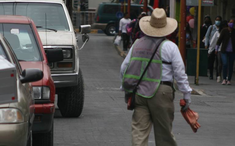 Franelero paga multa de más de 2 mil pesos para evitar arresto - El Sol de  Puebla | Noticias Locales, Policiacas, sobre México, Puebla y el Mundo